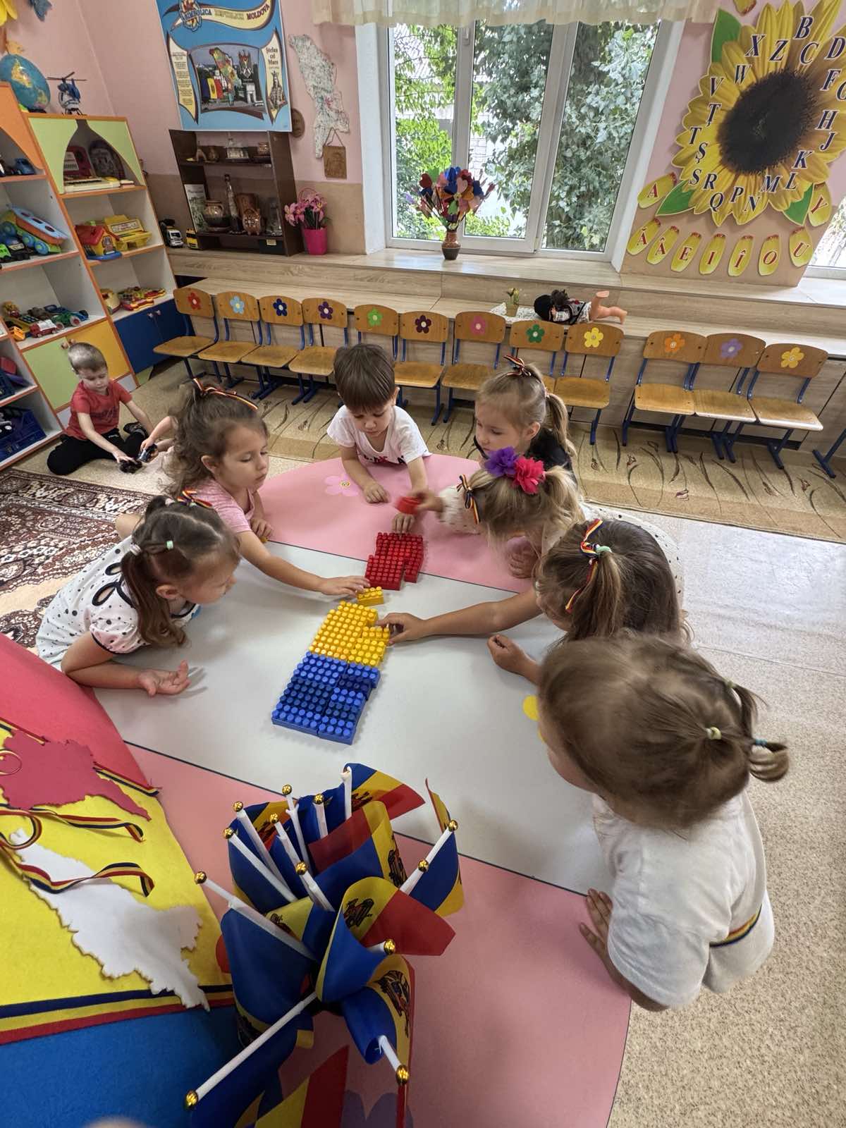 Prescolarii grădiniței nr.110 au sărbătorit pe 31 august,,Ziua limbii române”